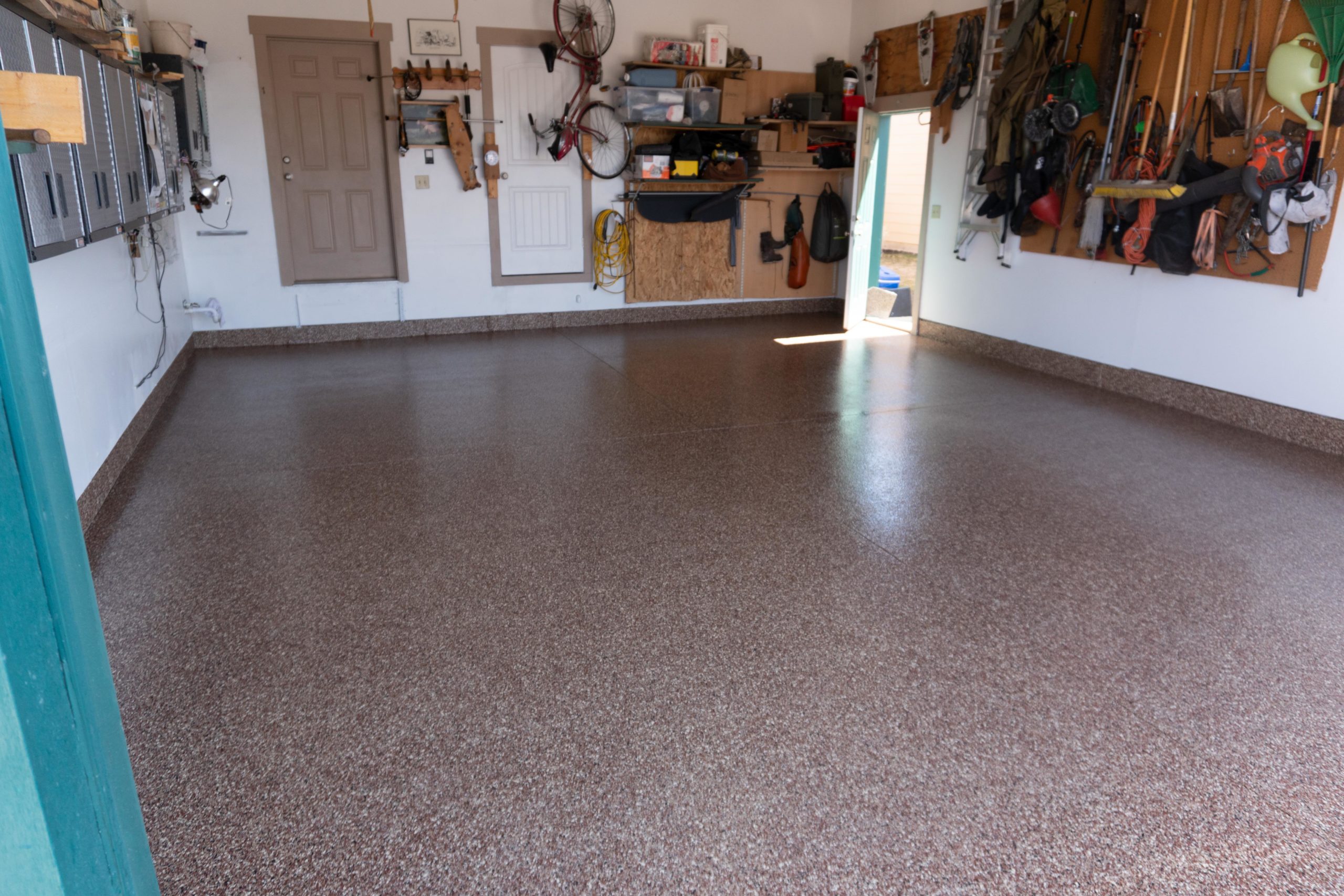 //www.koconcretecoatings.com/wp-content/uploads/2020/07/project2-Garage-6-scaled.jpg